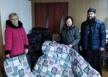 Ветераны из Долгодеревенского купили спальники для бойцов