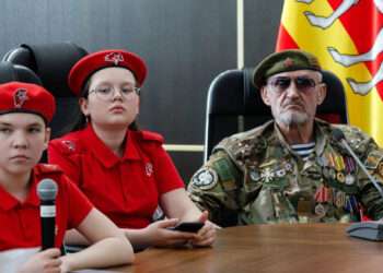 В ЗСО Челябинской области открылась выставка детских рисунков и прошел телемост