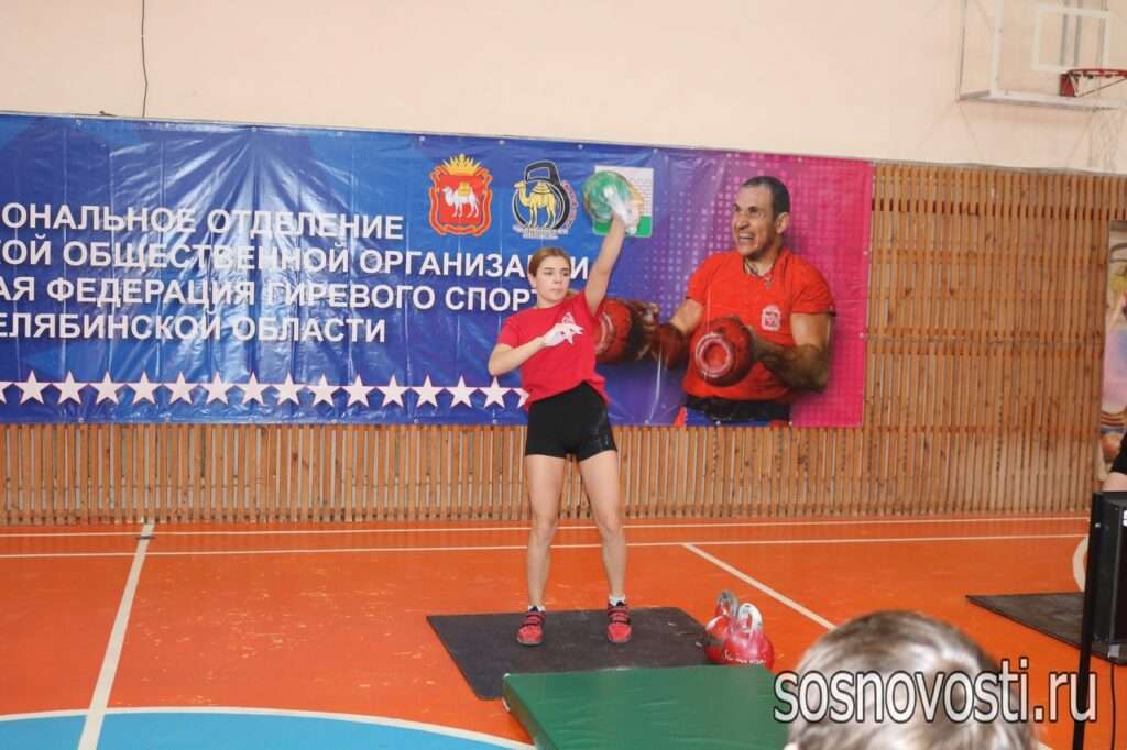 На «Уральской метелице» сразились тяжелоатлеты