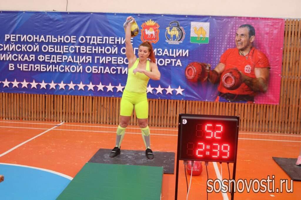 На «Уральской метелице» сразились тяжелоатлеты