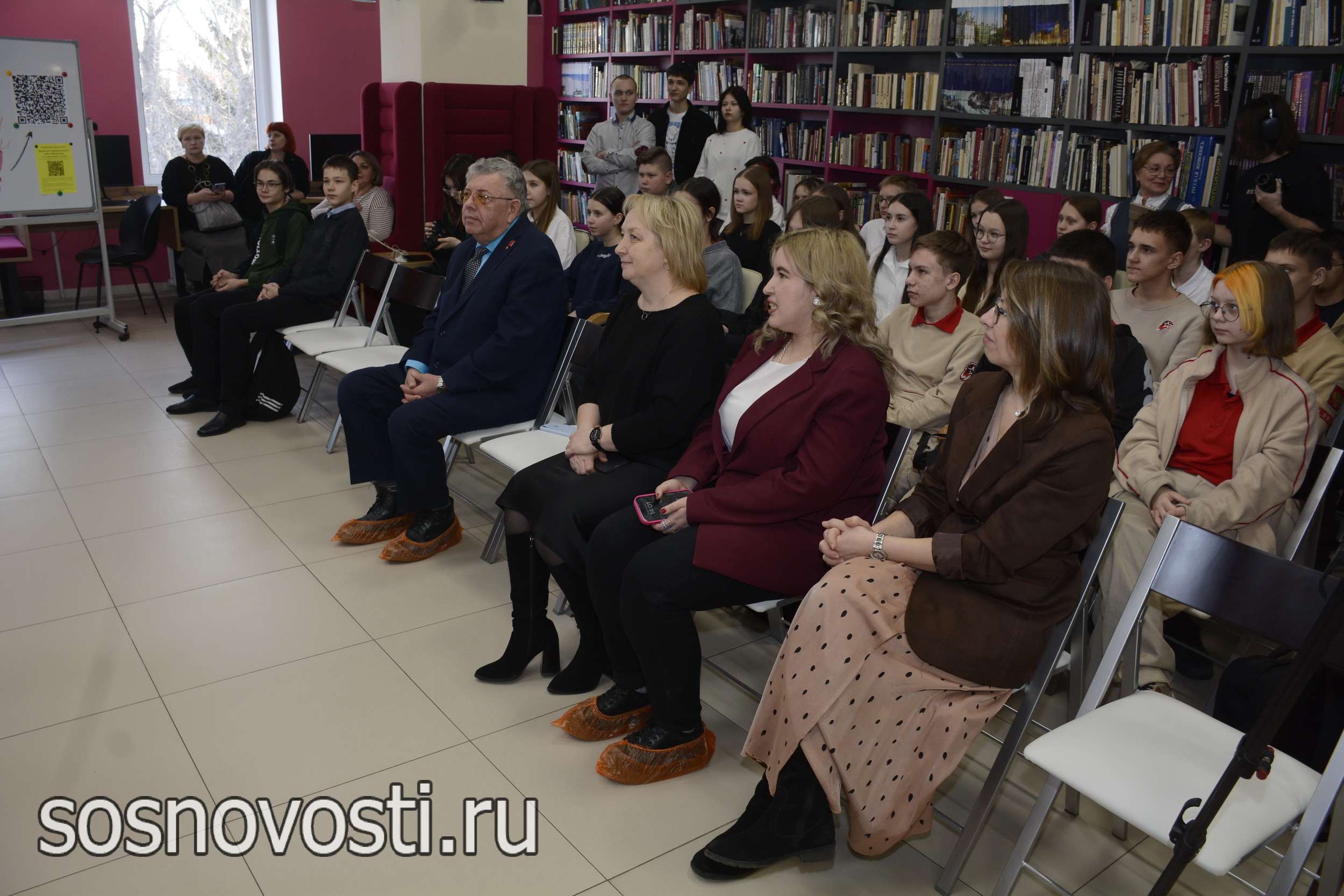 В Долгодеревенском открылся подростковый центр «Чат»
