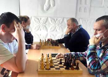 Лечились и играли: в районной больнице для пациентов провели шахматный турнир