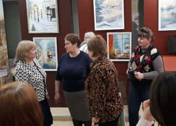 В районном музее открыта выставка картин Лили Бабушкиной