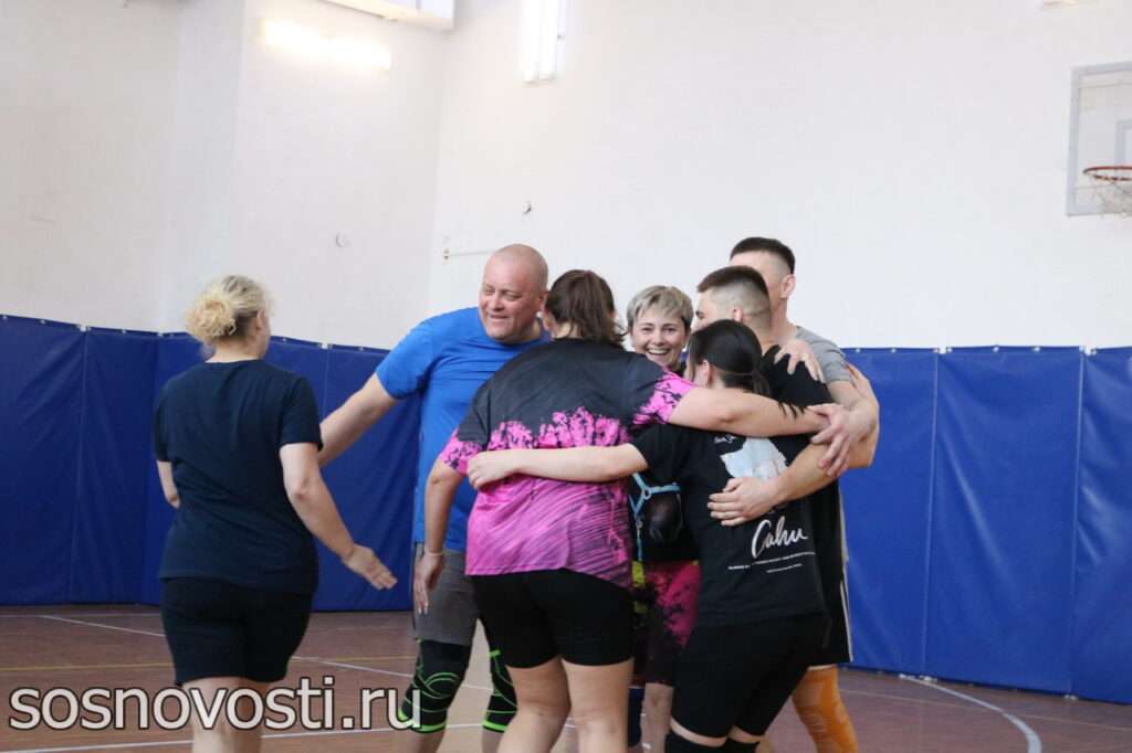  Педагоги Сосновского района сыграли в волейбол