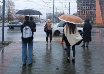 Южноуральцы на предстоящей неделе услышат гром и увидят снег