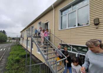 Пожарные провели тренировочные эвакуации в школах и детсадах