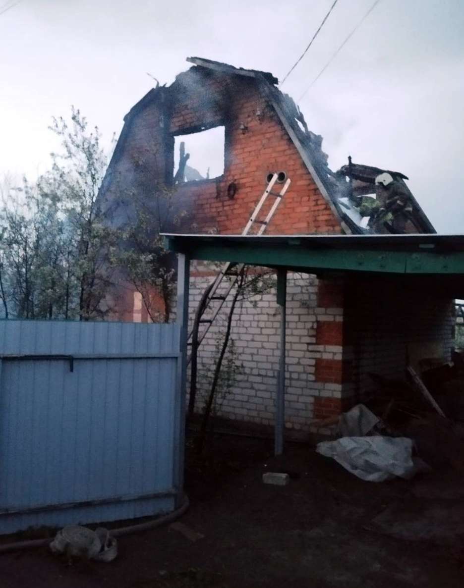 В Сосновском районе сгорел садовый дом