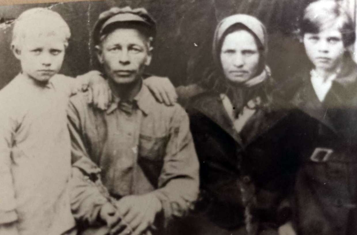 Разбитая Смоленщина, спасительный Урал: история семьи, пережившей оккупацию