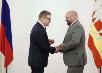 Губернатор наградил главу Сосновского района