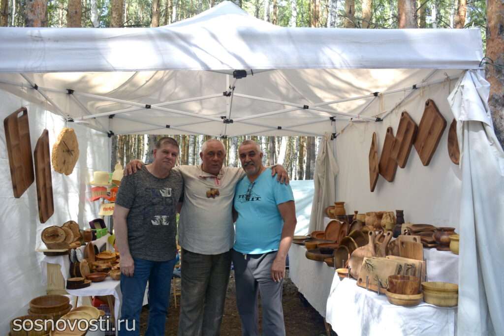 Морось и хлябь не испугали гостей Бажовки