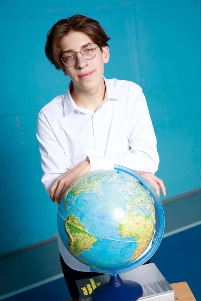 Позитивный пример: Выпускники Рощинской и Долгодеревенской школ лучше всех сдали ОГЭ по истории