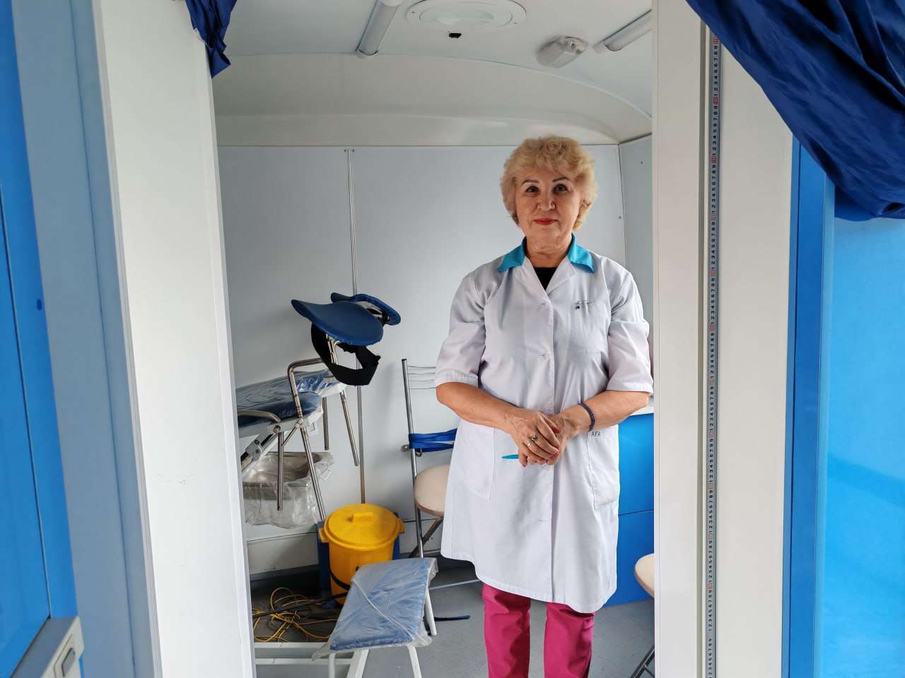 Медицина на колёсах: жители Кременкульского поселения прошли обследование в передвижном ФАПе