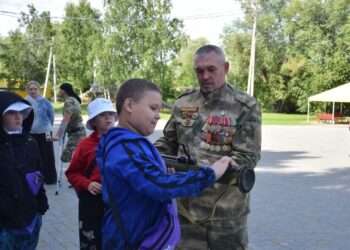 Ветераны встретились с ребятами в детском лагере