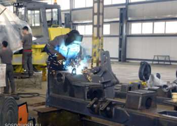 Поздравление с Днем машиностроителя