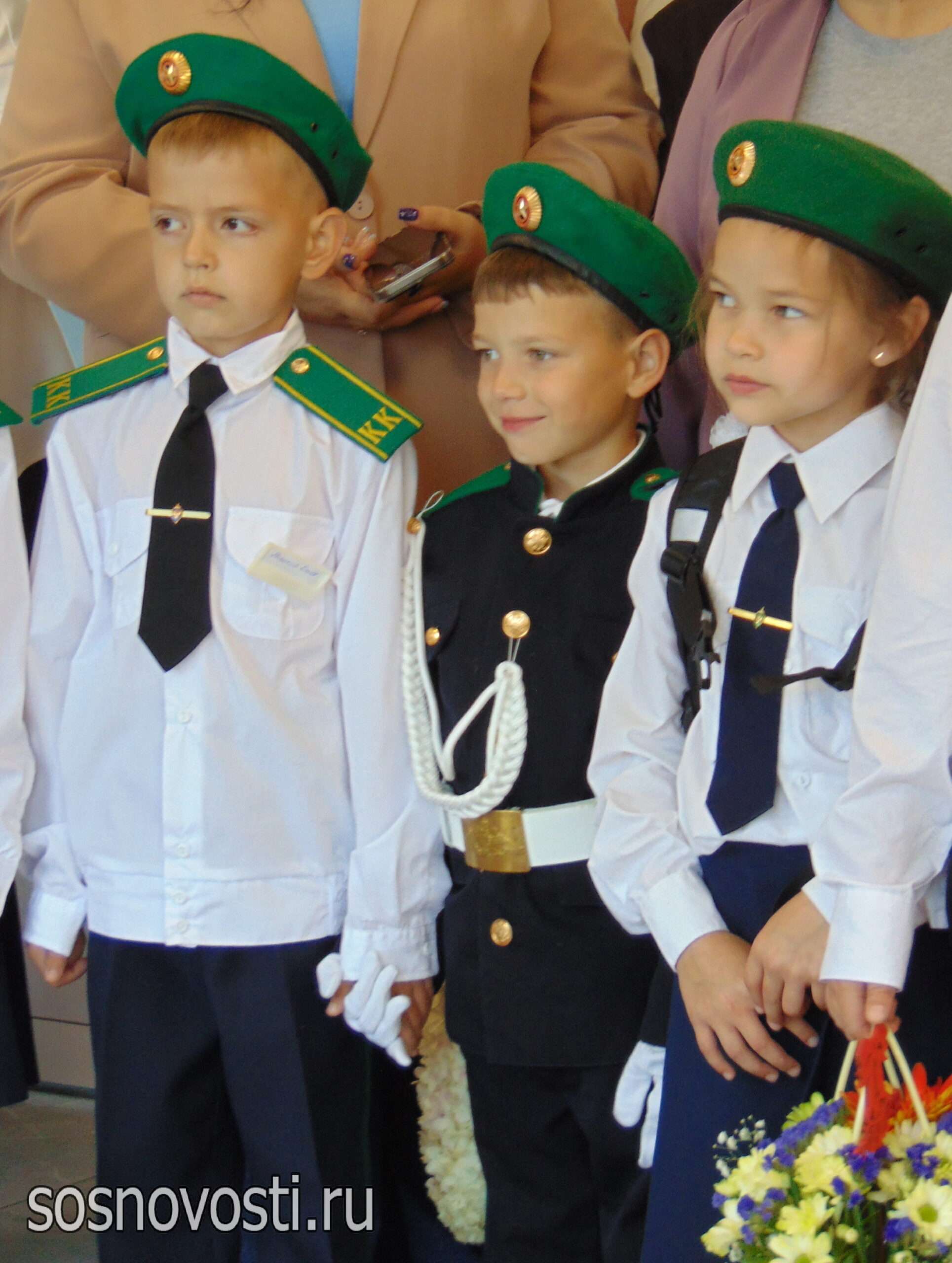 В Долгодеревенской школе прошла линейка для первоклассников