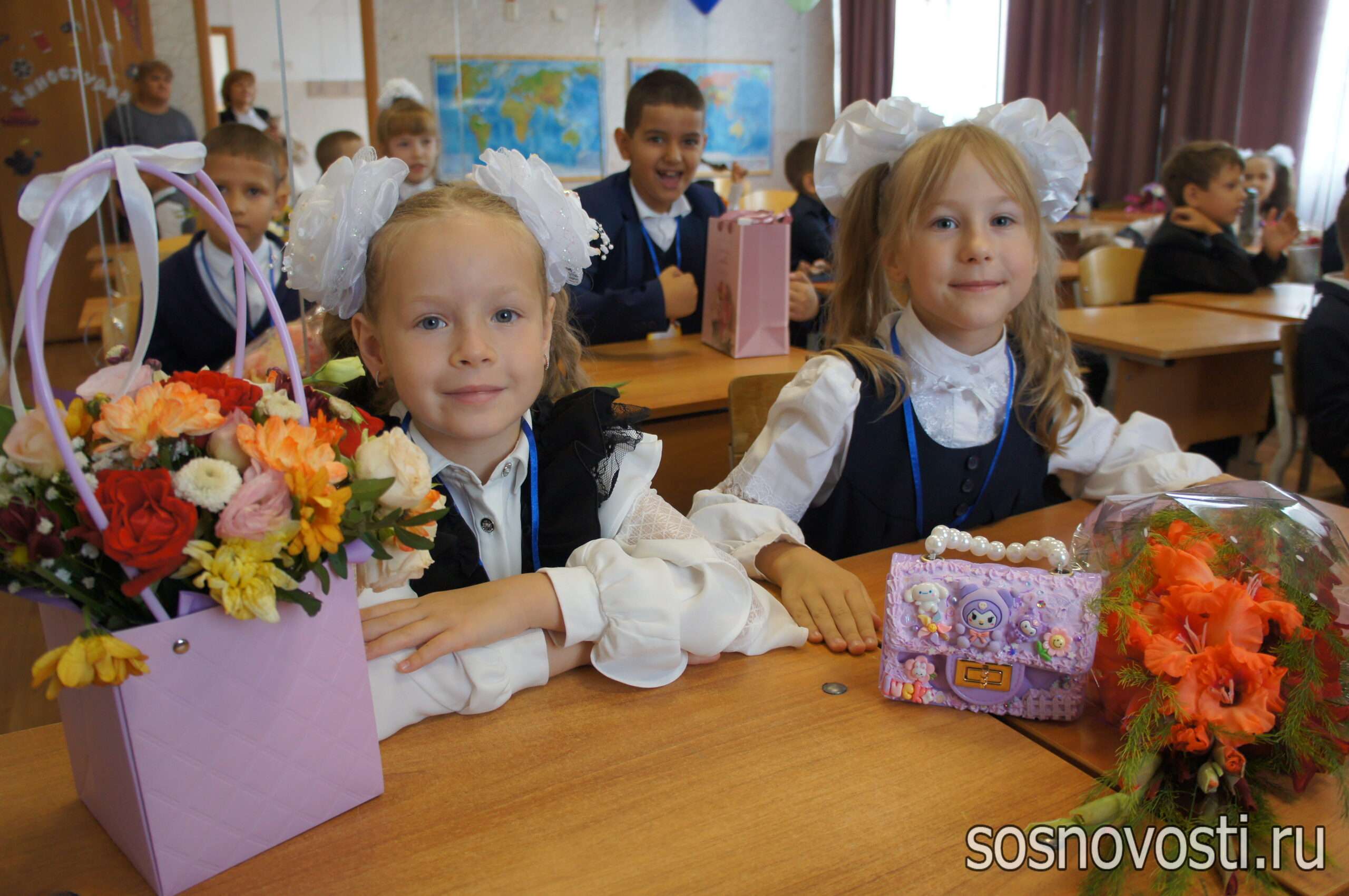 В Рощинской школе за парты сели 135 первоклассников