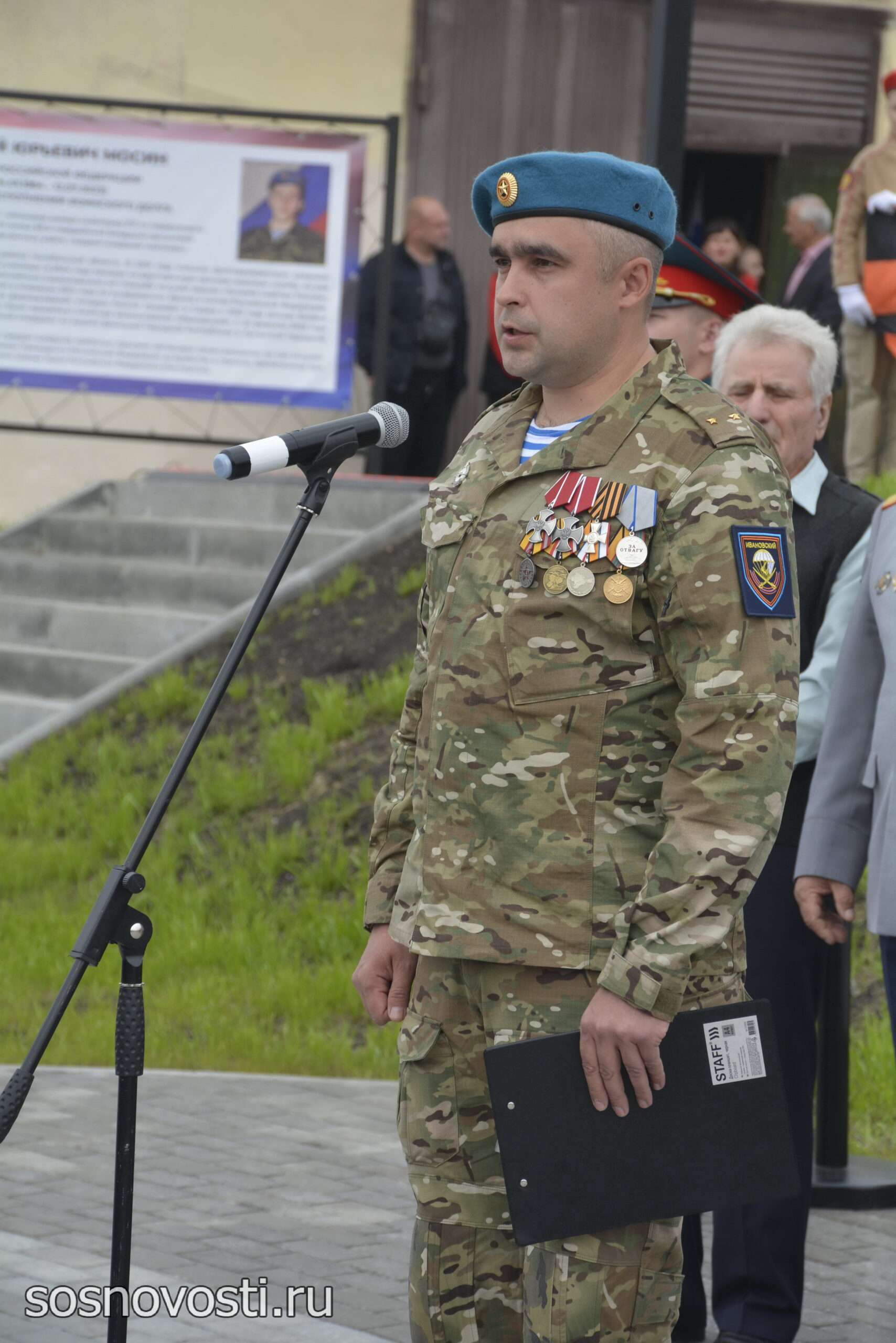 Снайпер на берегу Зюзелги: в Долгодеревенском открыли памятник участникам СВО