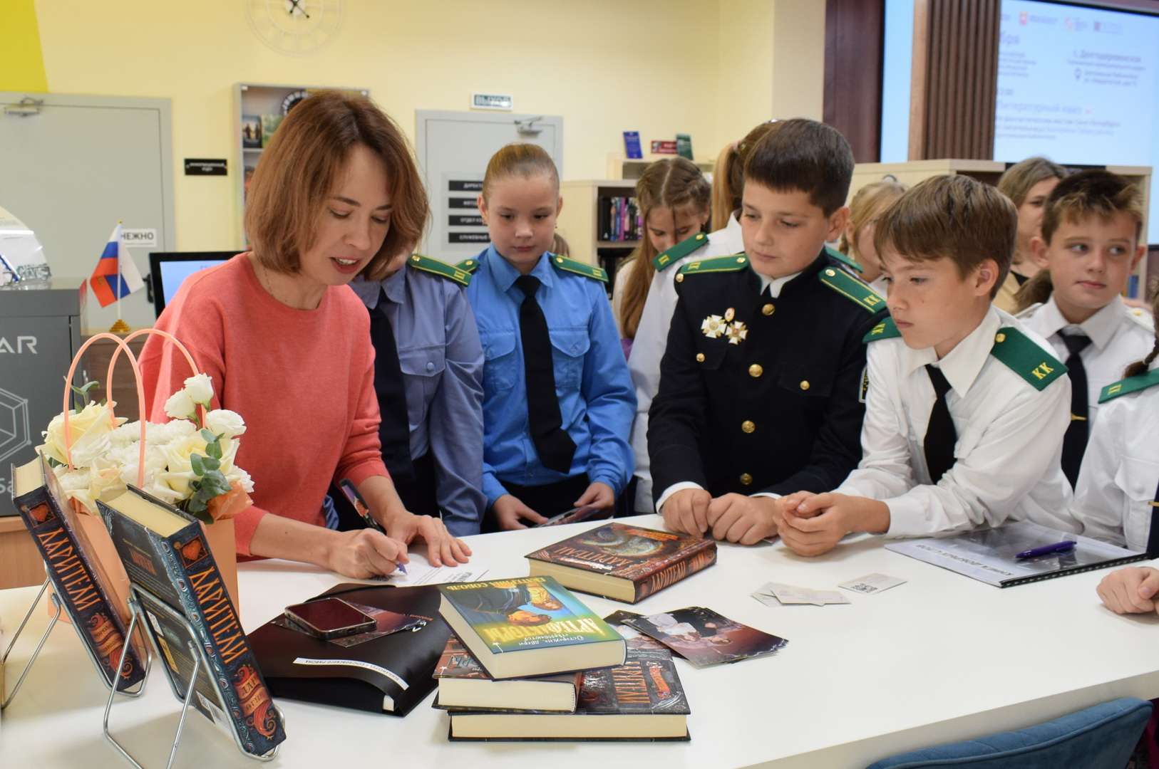 Маленькие читатели и их родители встретились с детскими писателями