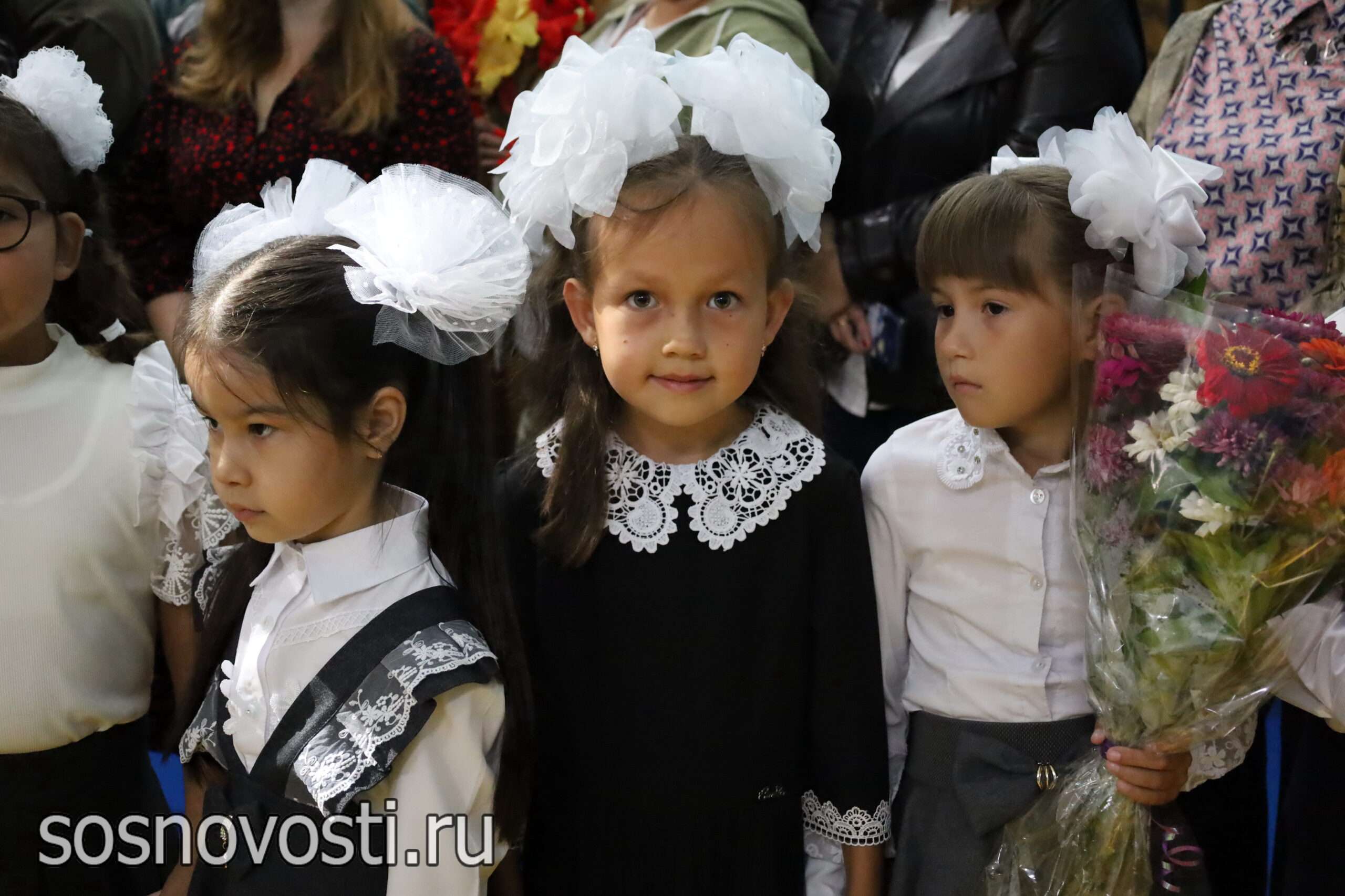 Девятые классы подарили первоклассникам крылья будущего