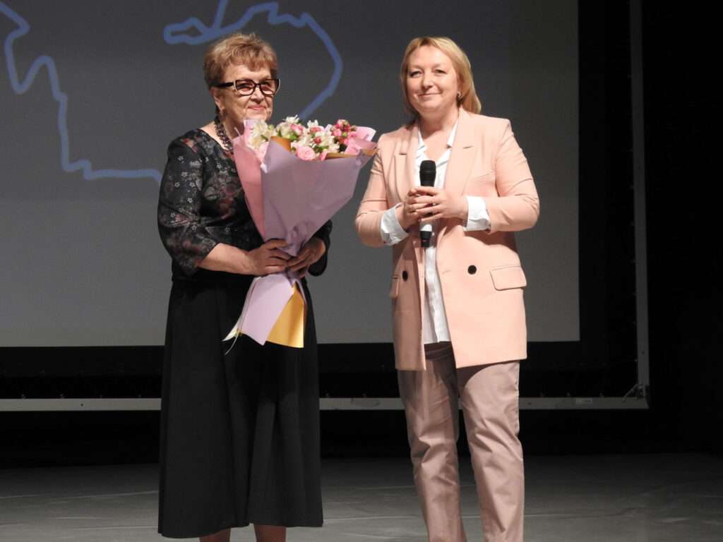 Теперь за партами – дети учеников: педагог Долгодеревенской школы рассказала о работе