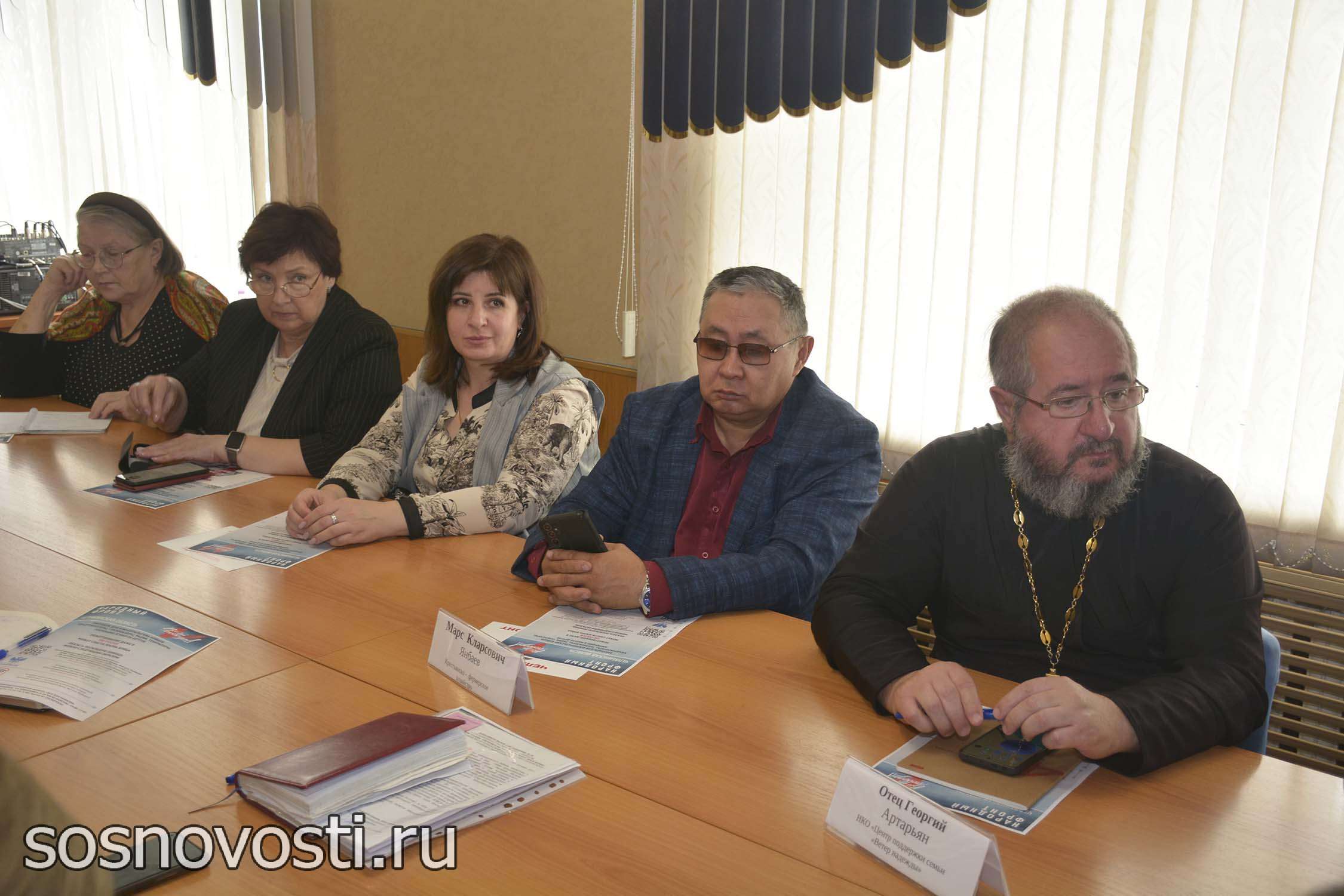 Общими усилиями: сосновцы включаются в общенародный сбор «Всё для Победы!»