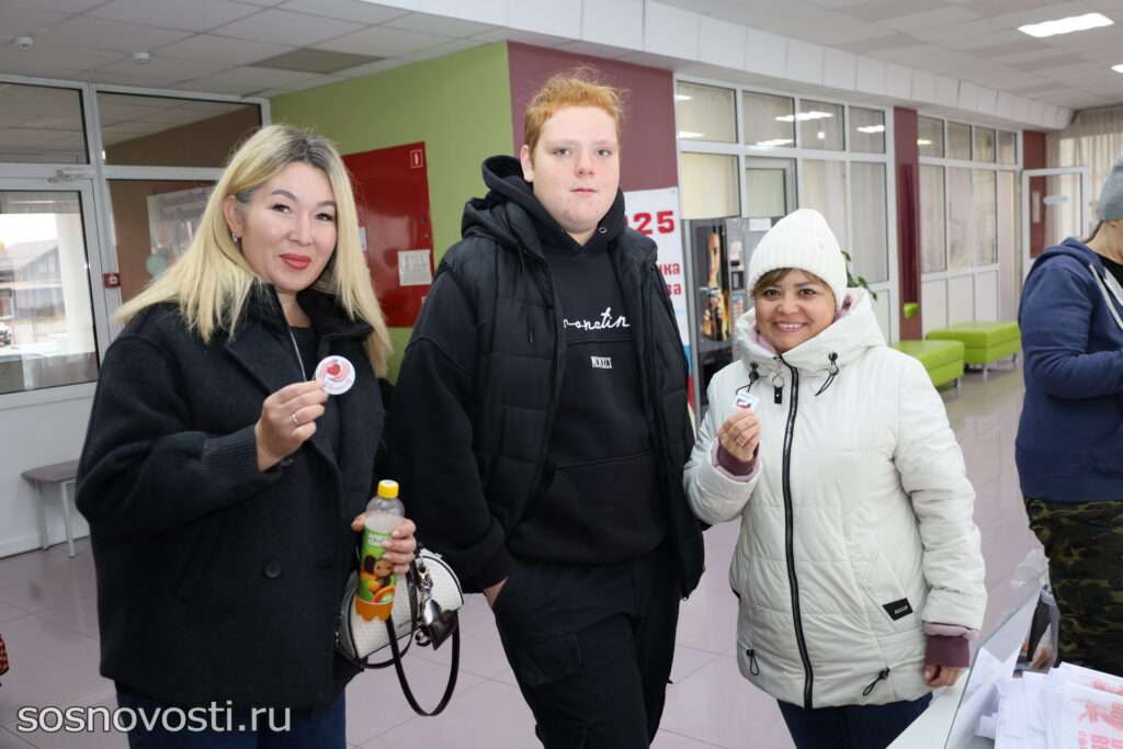В Сосновском округе наградили тех, кто дарит добро