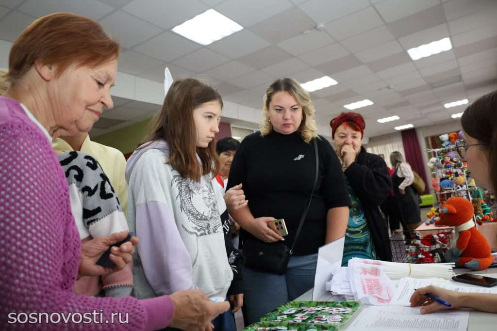 В Сосновском округе наградили тех, кто дарит добро
