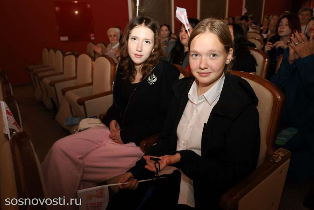 В Сосновском округе наградили тех, кто дарит добро