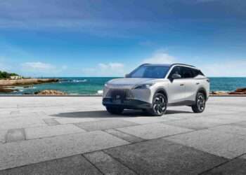 OMODA С7: Гармония яркого дизайна и передовых технологий для тех, кто ценит стиль и комфорт