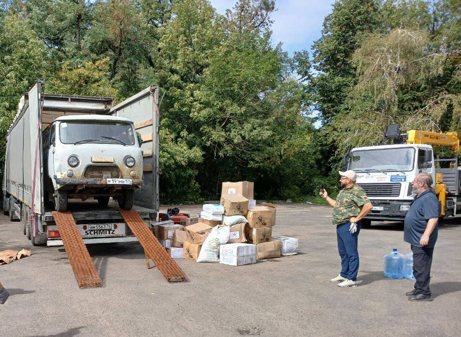 Без паузы: волонтеры доставили гуманитарный груз и объявили сбор нового
