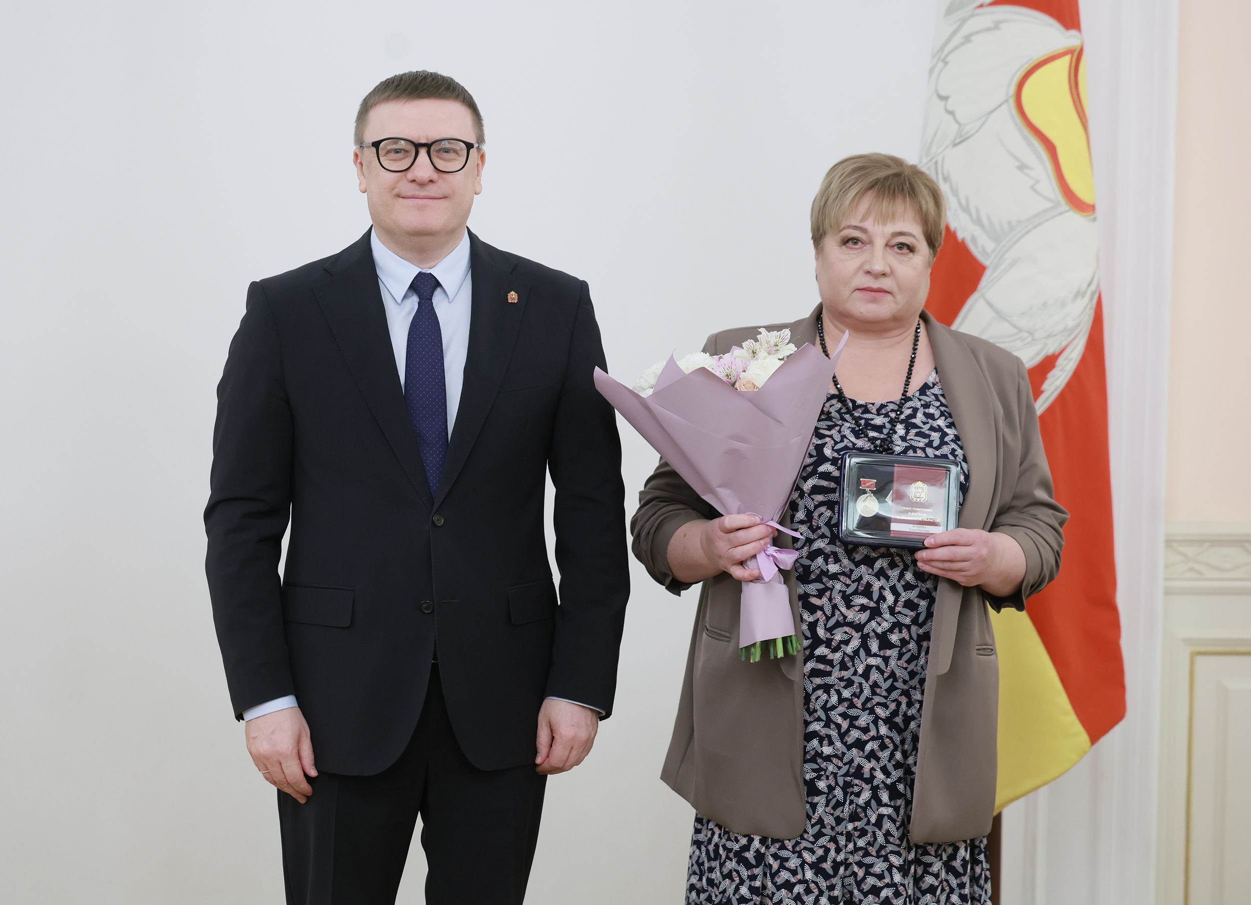 Семьи, которые стали примером: губернатор наградил многодетных матерей