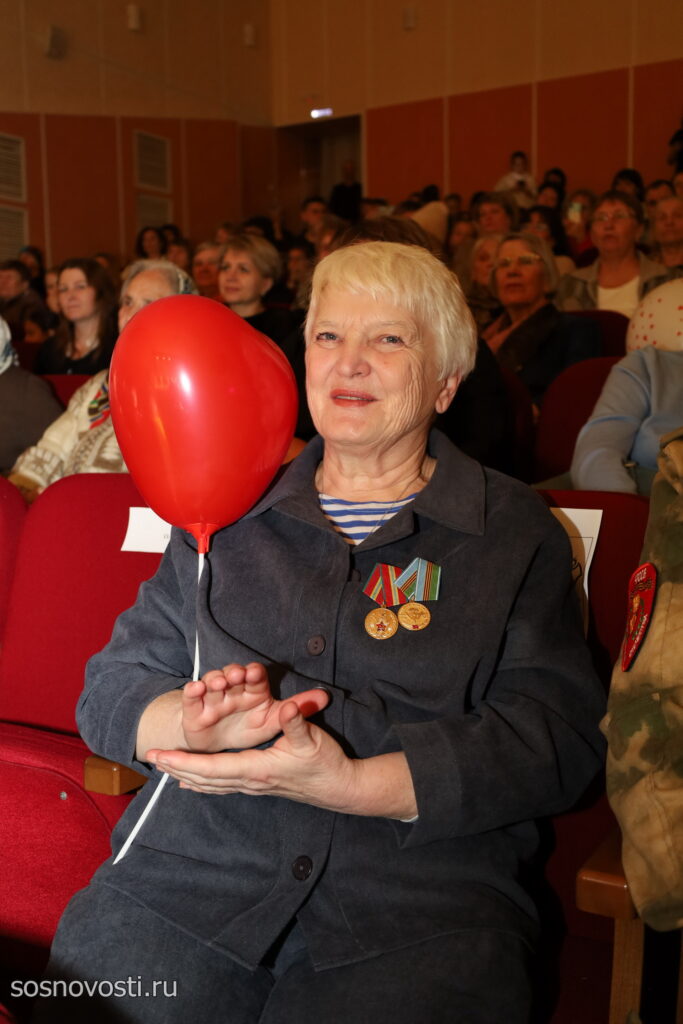 В Долгодеревенском поселении матерей поздравили с праздником