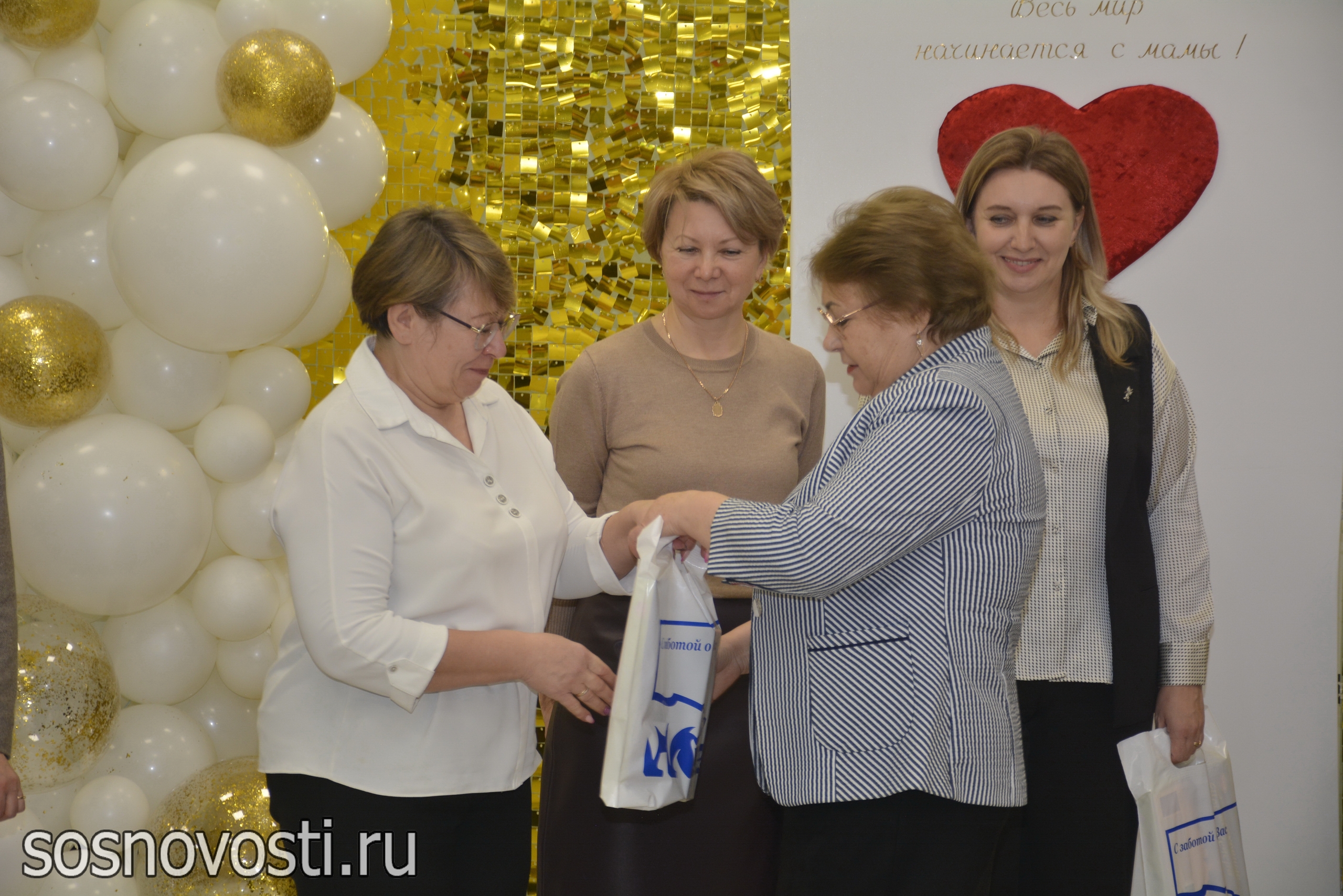 Мамы за праздничным столом: в Долгодеревенском отметили День матери