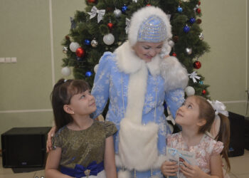 Глава Сосновского округа поздравил ребят, отличившихся в учебе и спорте