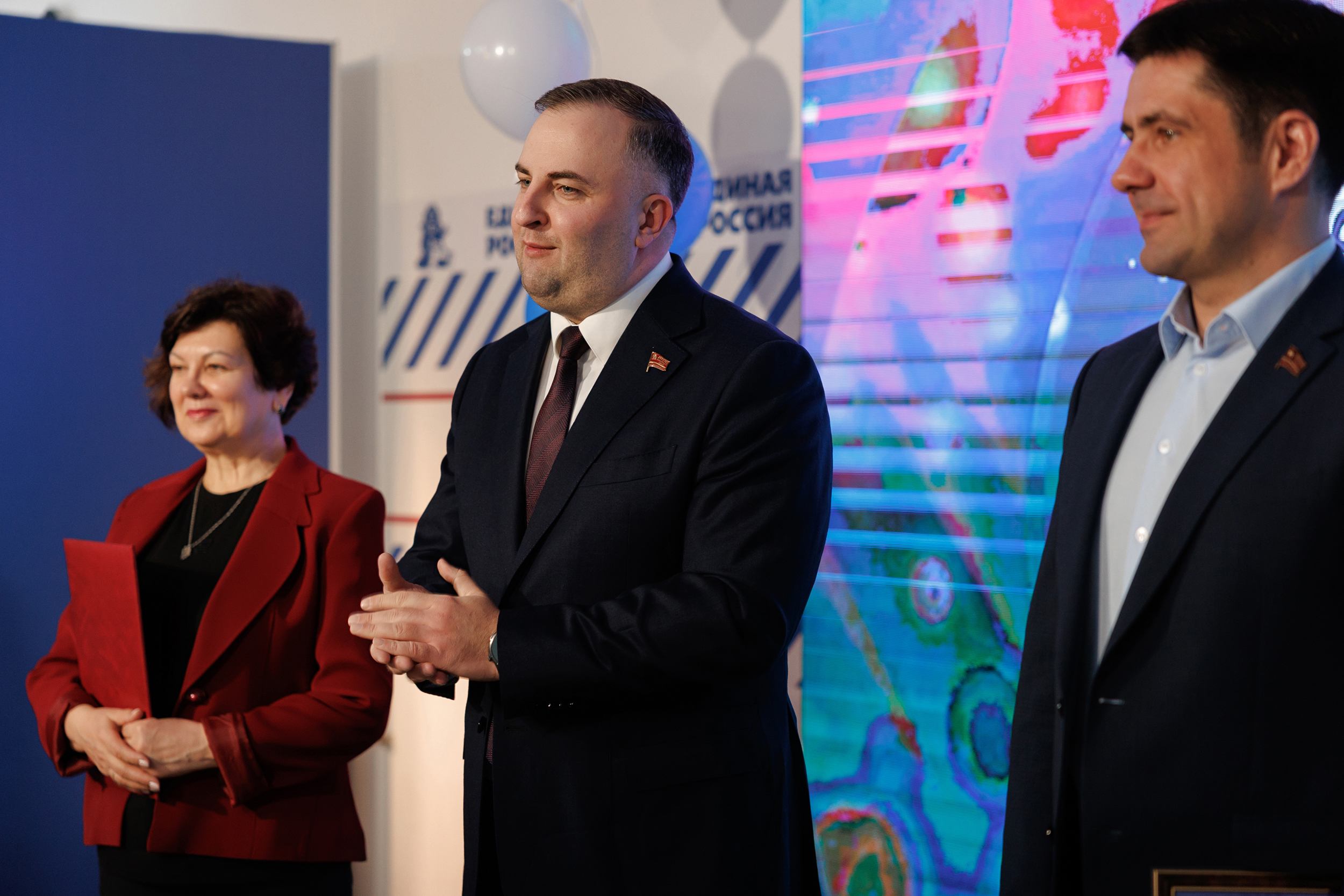 В Законодательном Собрании отметили сводный хор Сосновского округа