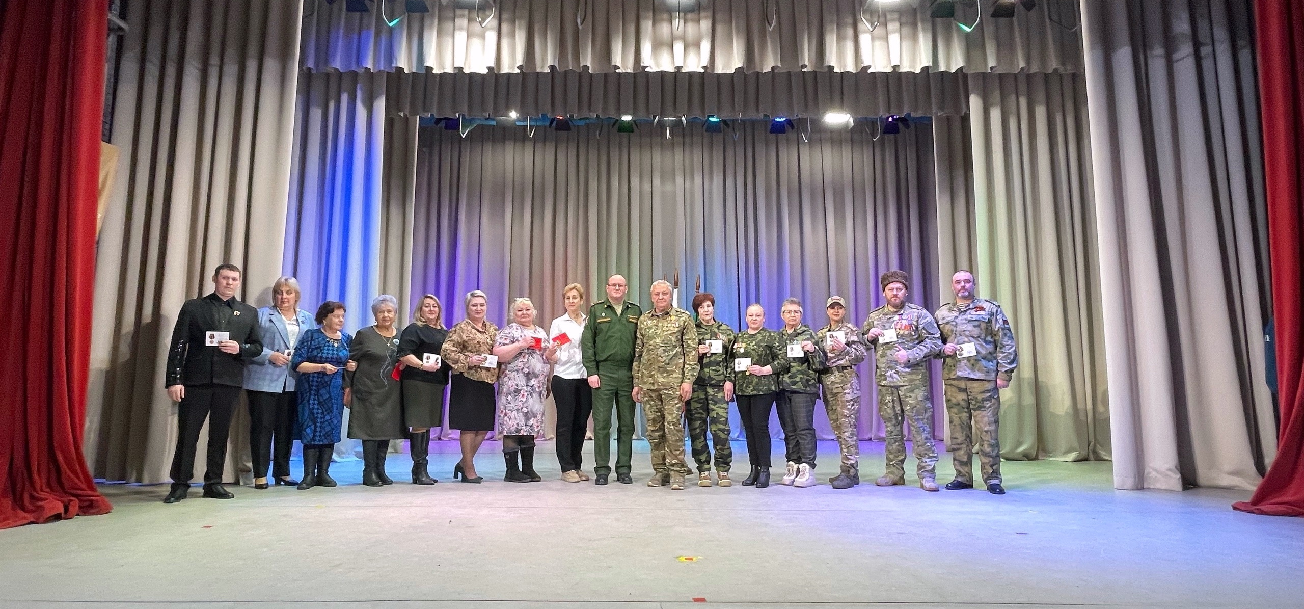 Честь и признание: южноуральские волонтеры отмечены за вклад в поддержку СВО