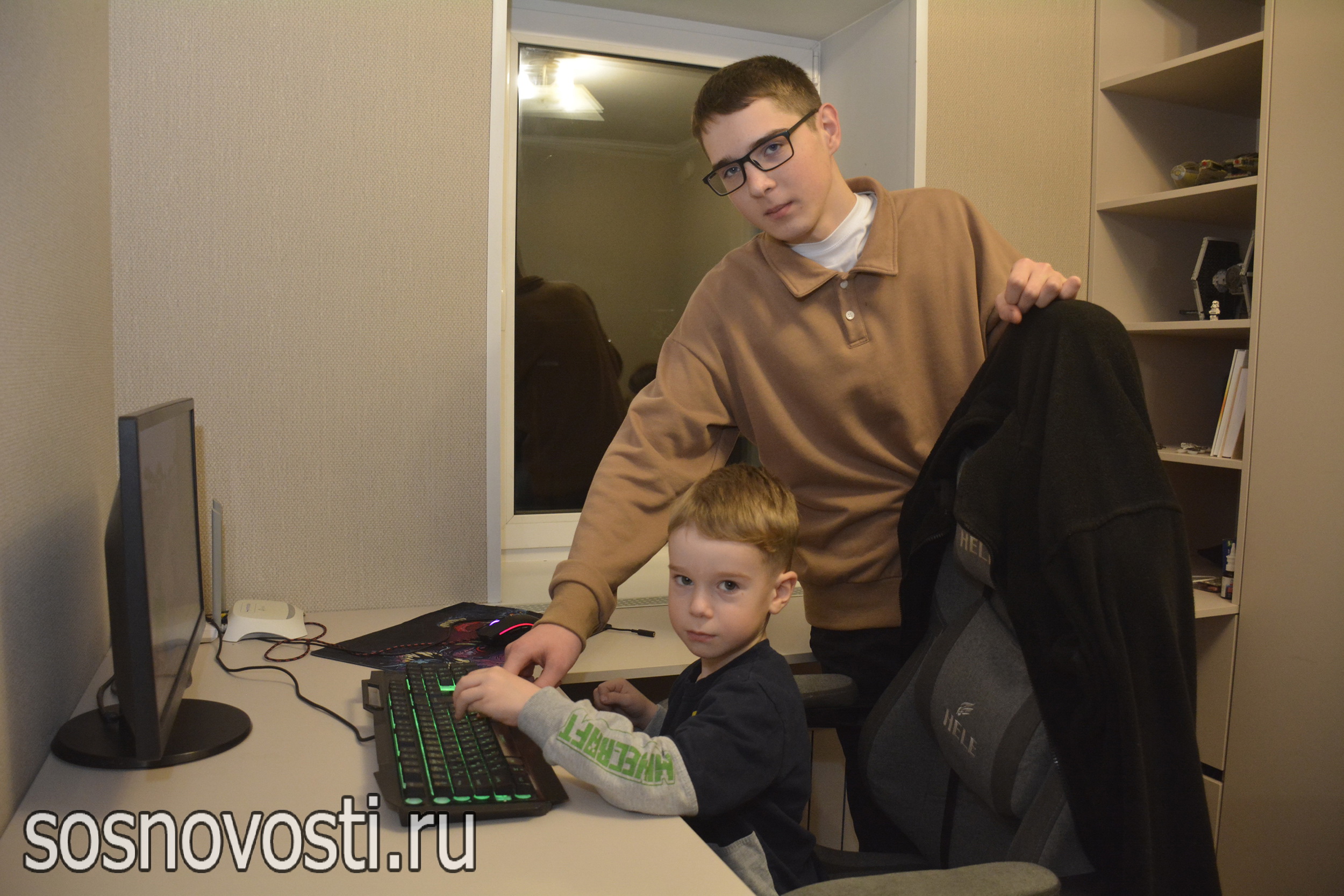 В большой семье заботы больше, считает многодетная мама из Есаульского