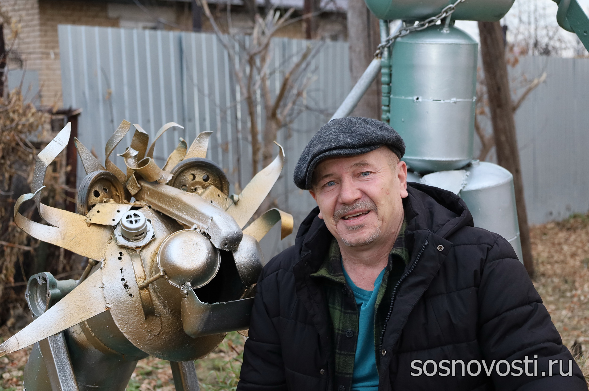 Железные сказки: что за скульптуры стоят на въезде в Теченский