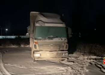 Сотрудники ДПС Сосновского округа спасли жизнь водителю-дальнобойщику