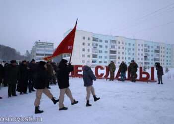 Чтобы помнили: в Рощино торжественно открыта Аллея Славы