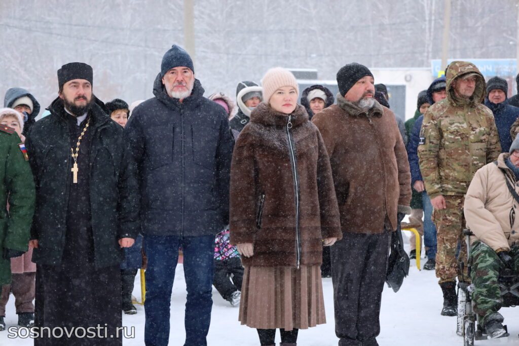 Чтобы помнили: в Рощино торжественно открыта Аллея Славы