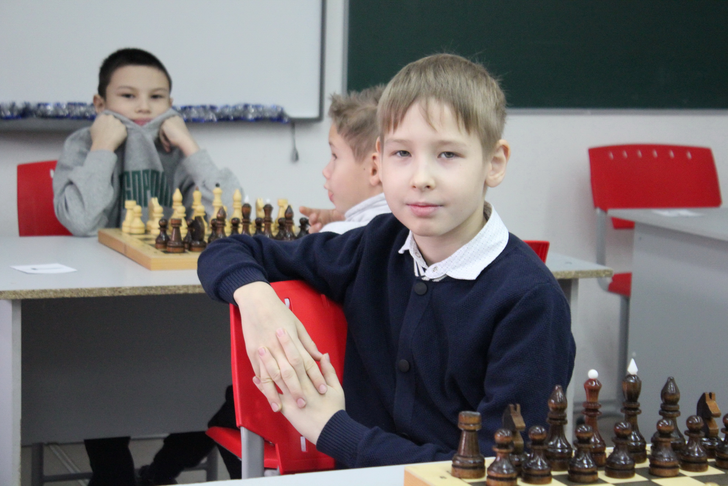 Ученики сосновских школ сразились в шахматном турнире