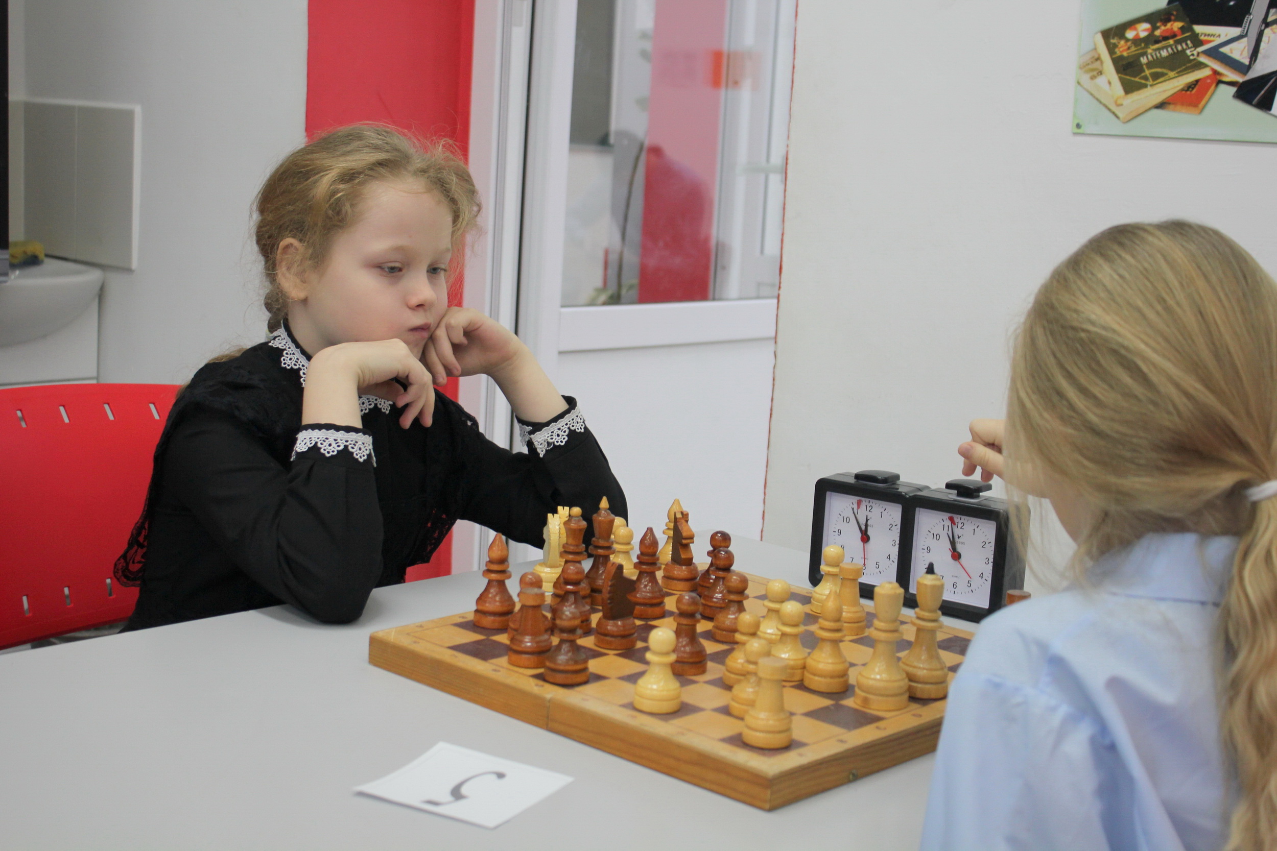 Ученики сосновских школ сразились в шахматном турнире