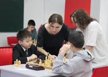 Ученики сосновских школ сразились в шахматном турнире