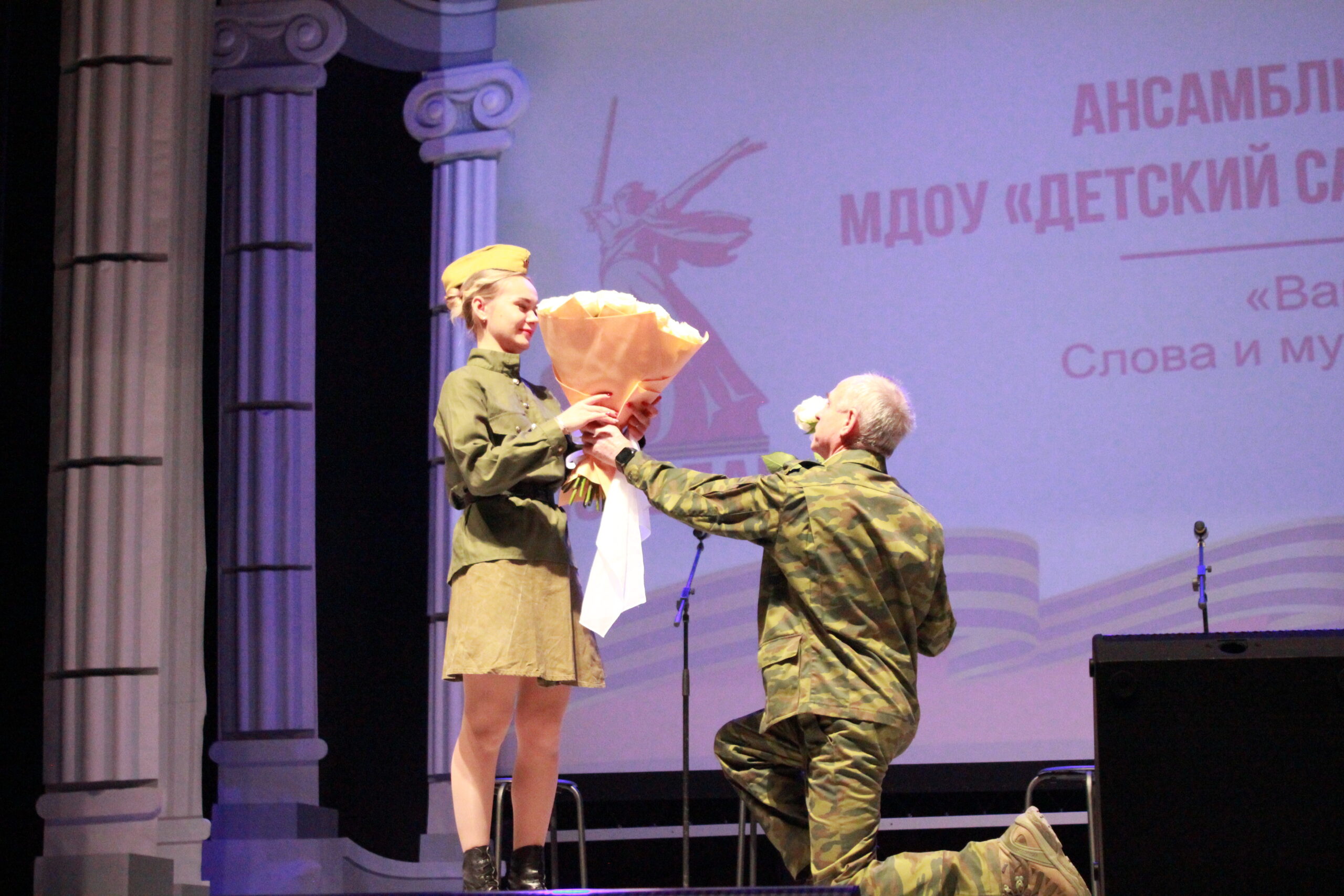 Сосновские педагоги вышли на сцену с творческими номерами к юбилею Победы