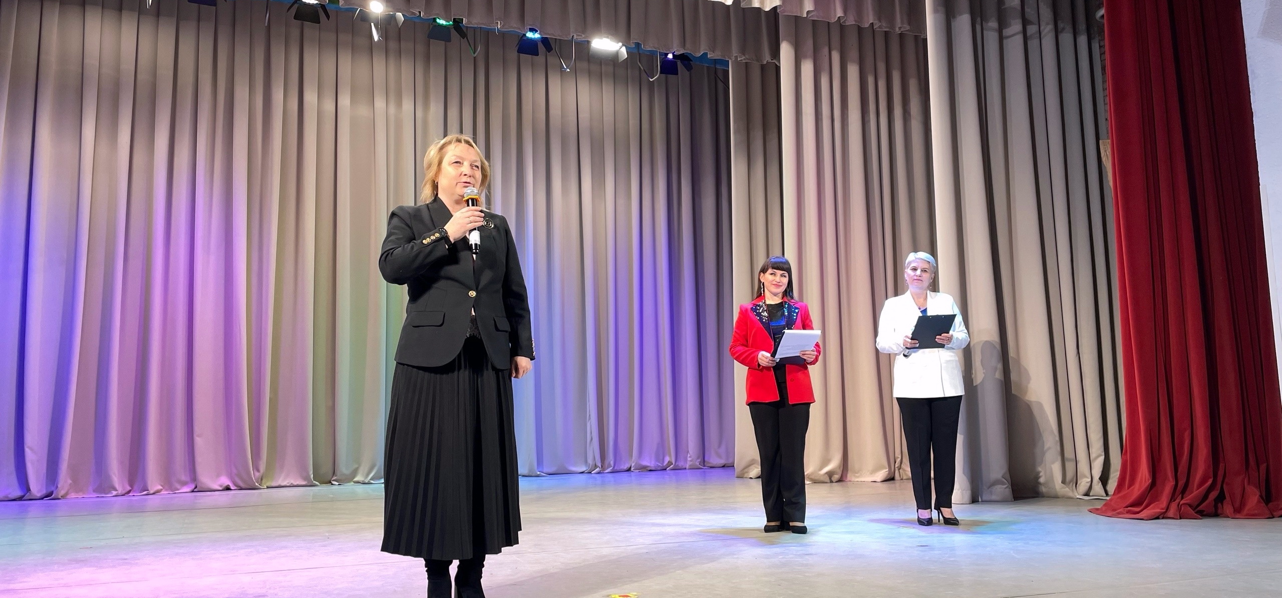 Честь и признание: южноуральские волонтеры отмечены за вклад в поддержку СВО