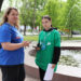 Волонтеры помогают сосновцам проголосовать за благоустройство