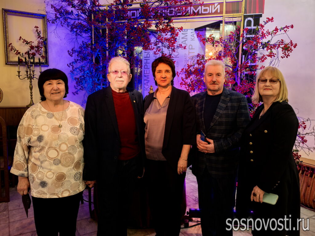 Глава региона наградил сосновских журналистов