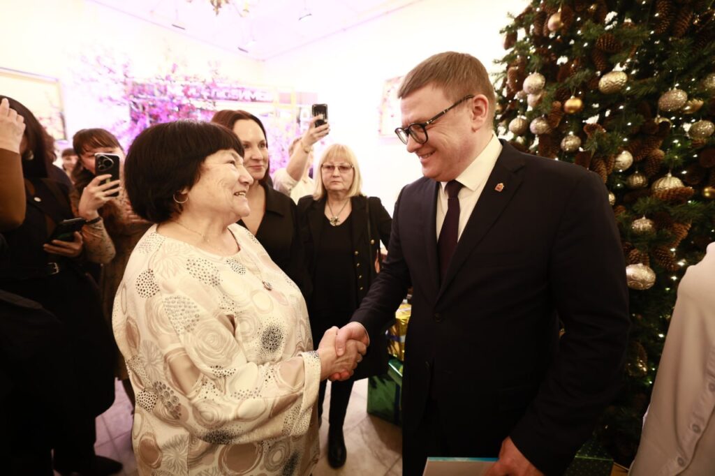 Глава региона наградил сосновских журналистов