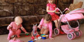 В Долгодеревенском и Полетаево пройдет опрос для многодетных семей